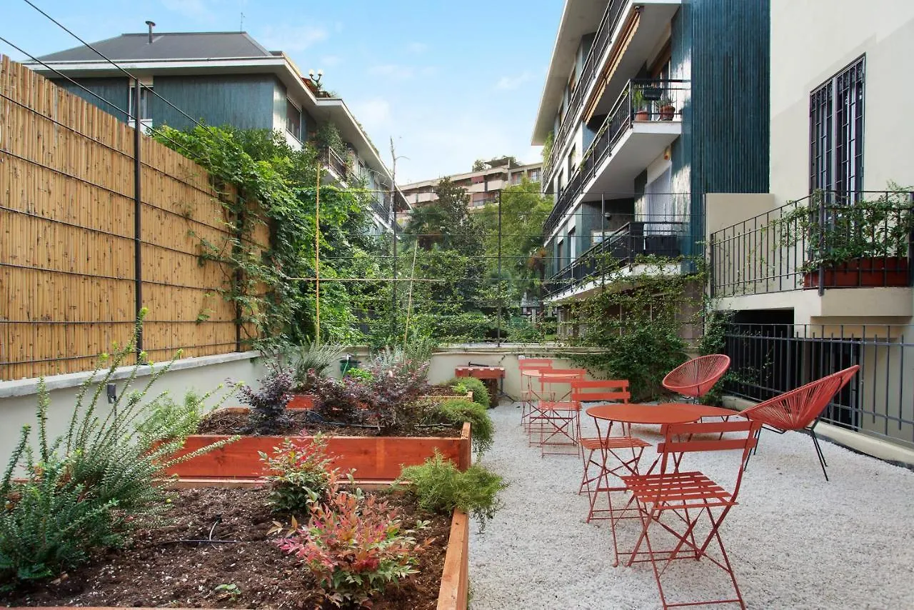 Apartment Appartamento Costanza Milan